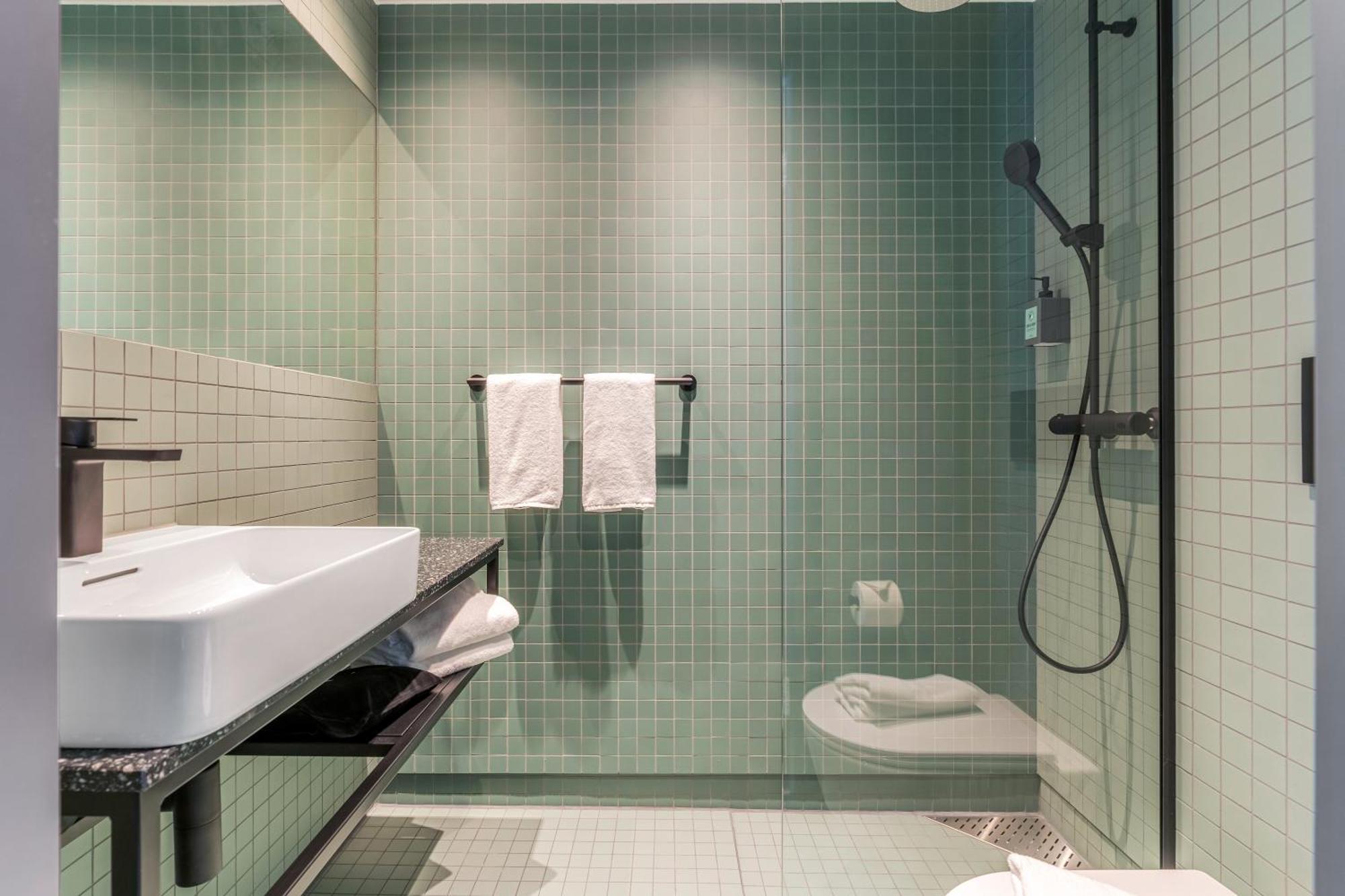 Comfort Hotel Helsinki Airport Vantaa Exterior photo