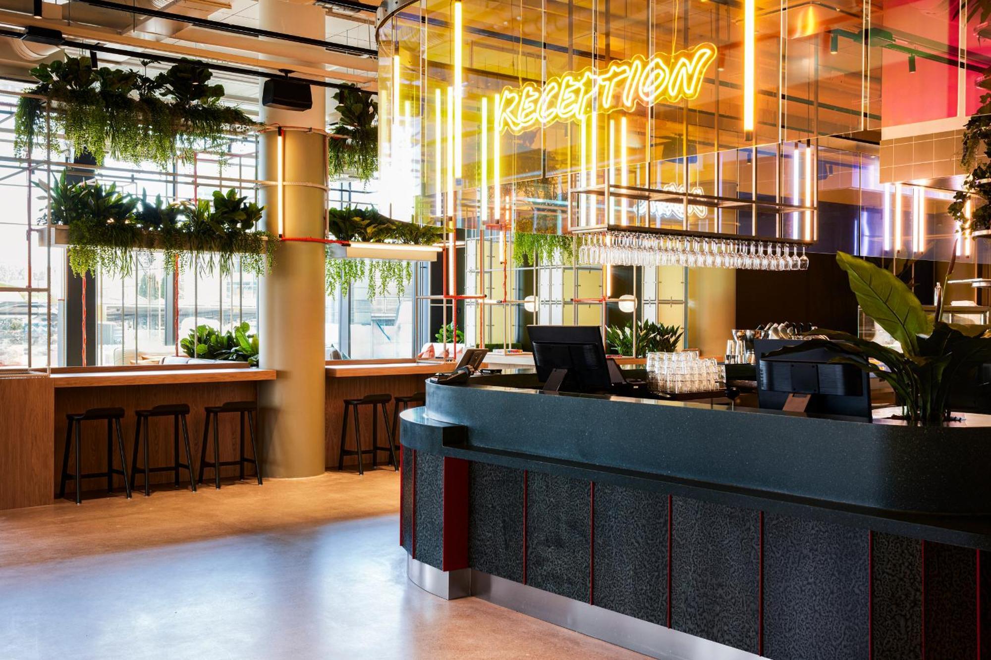 Comfort Hotel Helsinki Airport Vantaa Exterior photo